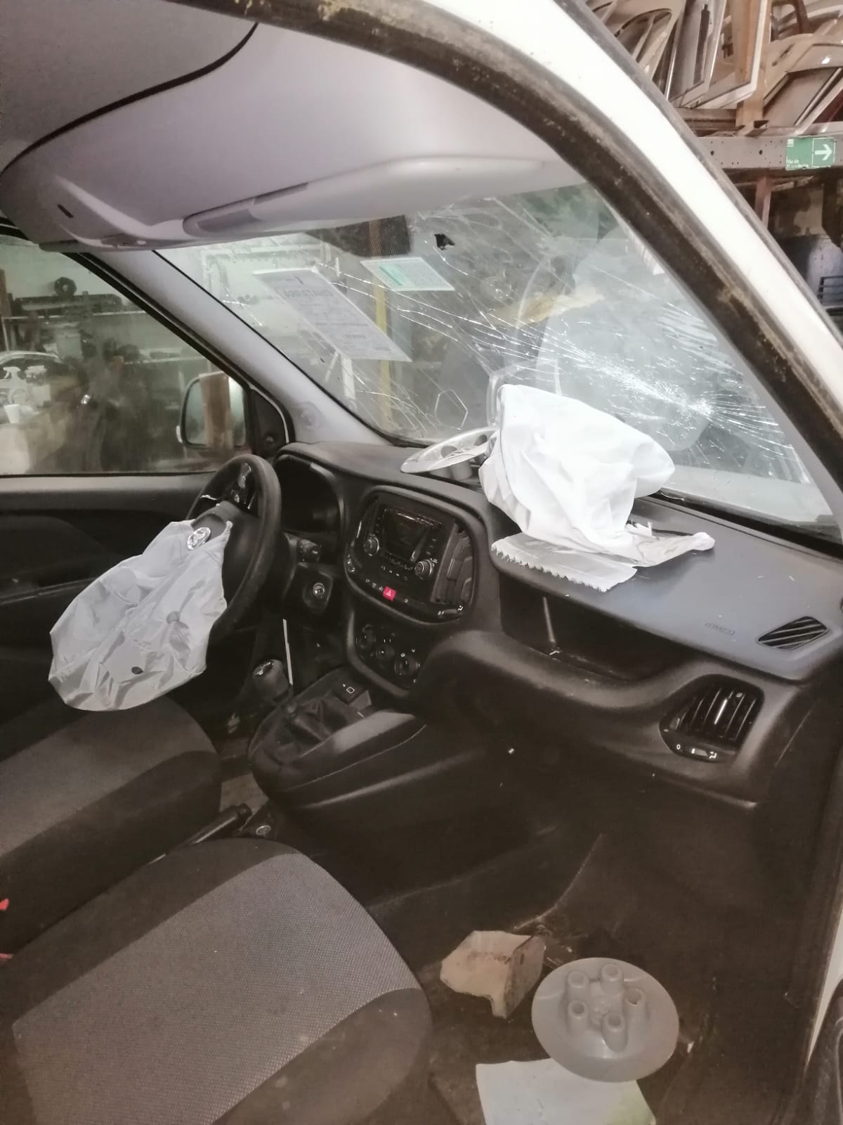 MUñON Dodge RAM 2022  USADO  EN DESARME